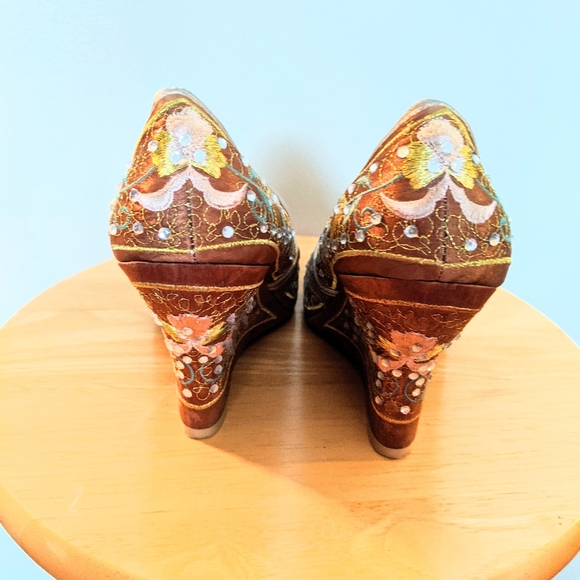 Naughty Monkey embroidered satin dress heels - Picture 2 of 6